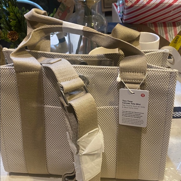 ❤️NWT Lululemon Athletics Canvas Mini Tote - Cream and Tan❤️ - Picture 4 of 4